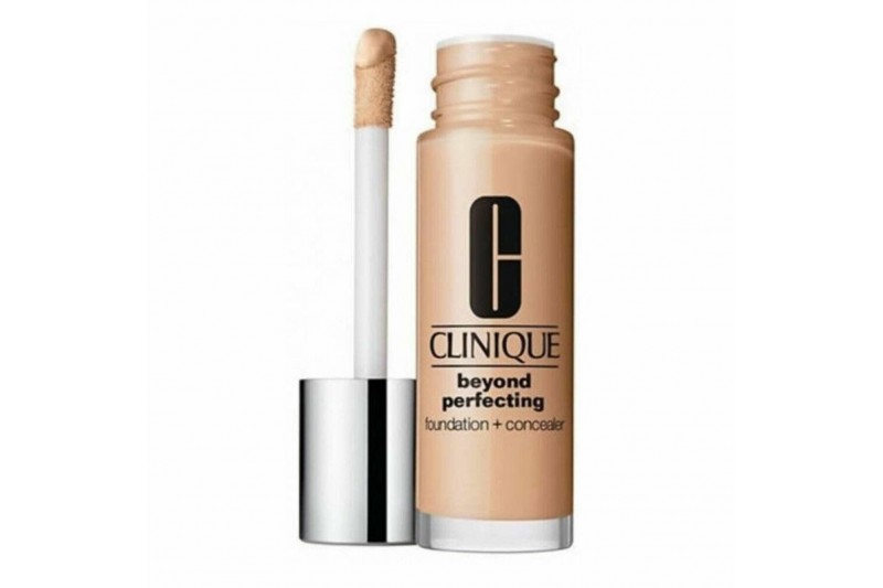 Base de maquillage liquide Beyond Perfecting Clinique 029010/825 (30 ml)